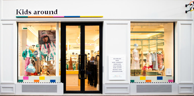 Lire la suite à propos de l’article Kids around déploie son nouveau concept de vente au détail rue Victor-Hugo à Paris.